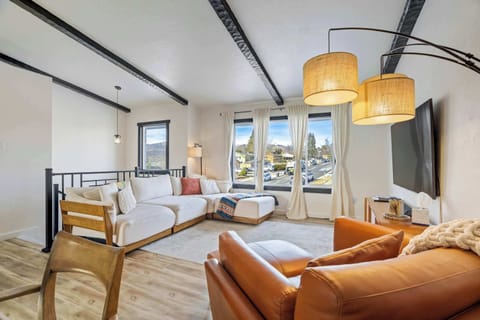 Welcome to Centennial Court! Your perfect Colorado Springs getaway awaits in this spacious two-level single-family home. Located in historic Old Colorado City near Garden of the Gods, it features mountain views, a private hot tub, and ample room 