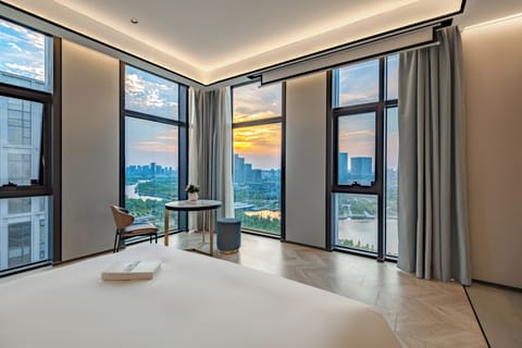 Panoramic Double Room | Desk, laptop workspace, blackout drapes, soundproofing