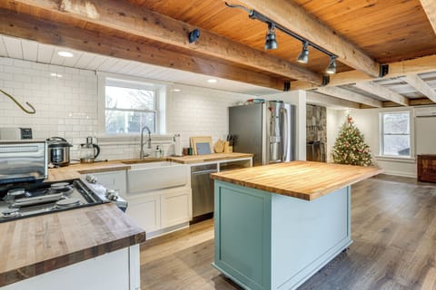 Kitchen | Cooking Basics | Drip Coffee Maker | Main Floor