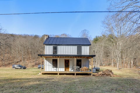 Baker Vacation Rental | 1BR | 1.5BA | 2,800 Sq Ft | 3 Steps to Enter