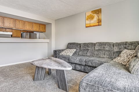 Living Room | Smart TV | Wood-Burning Fireplace | Free WiFi | Main Level