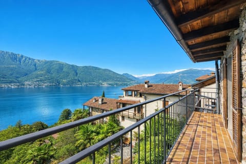 Family Apartment, 2 Bedrooms, 2 Bathrooms, Mountainside (Casa la Tortue 1 Scaiano) | Exterior