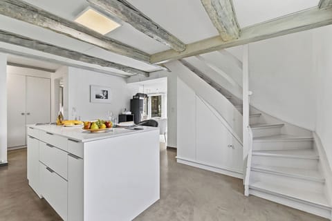 Family Apartment, 3 Bedrooms, 2 Bathrooms, Mountainside (Casa la Tortue 2 Scaiano for 6) | Interior