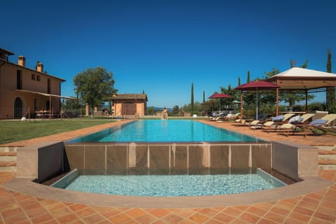 Building Exterior, Pool