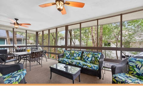 Welcome to Seaside Cottage | IOP Escapes | 31 Twin Oaks, Isle of Palms, SC