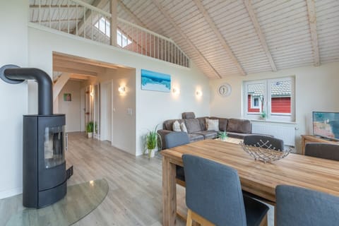 House | Dining