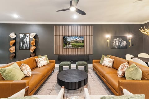 College Station Vacation Rental | 4BR | 4.5BA | 1,874 Sq Ft | Step-Free Entry