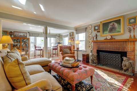 Arden Vacation Rental | 2BR | 2BA | Steps Required | 1,000 Sq Ft