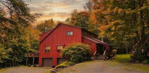 Your cozy woodland retreat, where the quiet starts as soon as you arrive