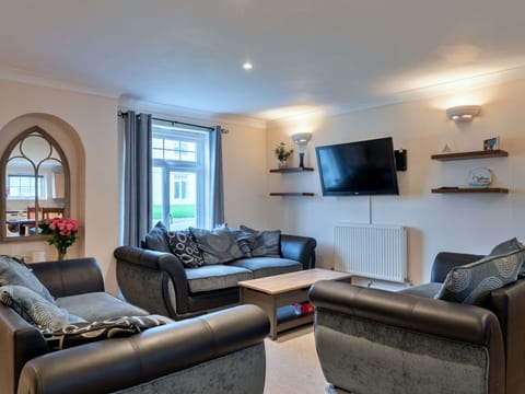 Furniture, Interior Design, Couch, Wood, Room, Flooring, Living Room, Home, Ceiling, Floor