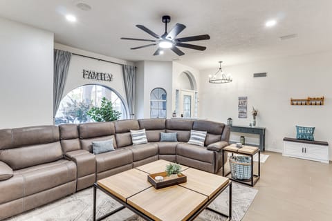 House (3 Bedrooms) | Interior