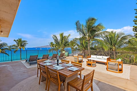Big views deserve a big lanai.