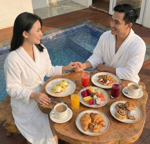 Free daily local cuisine breakfast