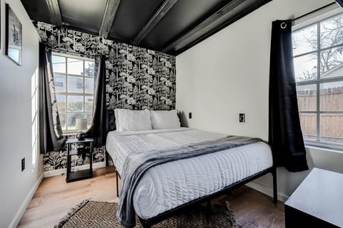 2 houses, 10 mins to Airport & Downtown House in Port Wentworth