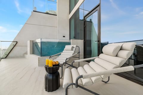 A private balcony, perfect for unwinding and enjoying the outdoors