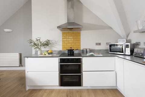 Modern kitchen  area - Cloud 10