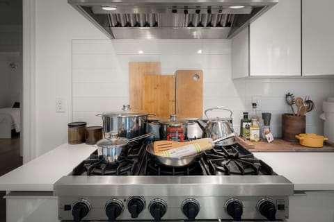 Chef-style stovetop for cooking up anything!