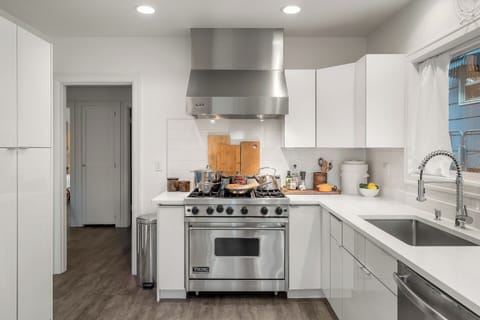 Professional-grade kitchen for serious cooking