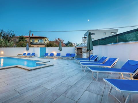 Swimming Pool, Composite Material, Outdoor Furniture, Resort, Chair, Hotel, Sunlounger, Resort Town, Leisure Centre, Boutique Hotel