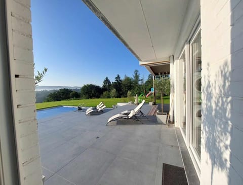 Villa | Balcony