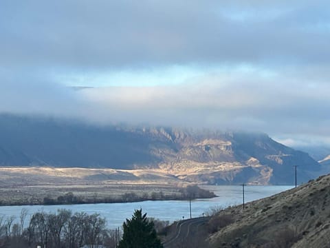 Columbia River View 