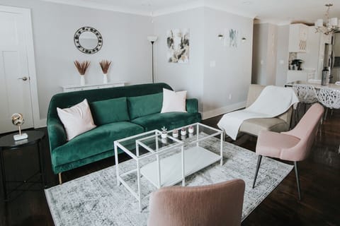 Furniture/decor may vary slightly from photos but will be of similar quality.
