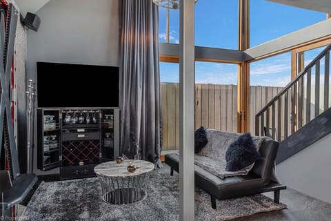 Living Lounge
