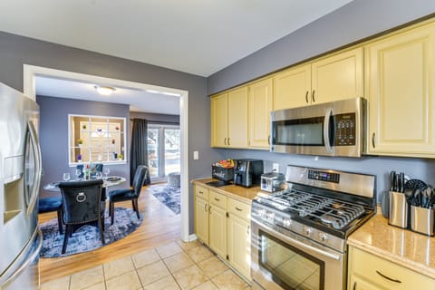Kitchen | Coffee Maker | Complimentary Snacks | 1st Floor