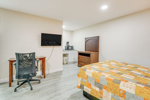 Village of Clarkston Vacation Rental | Studio | 1BA | Step-Free Entry