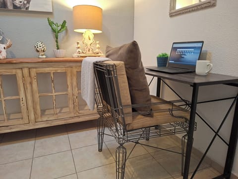 Deluxe Apartment | Living area