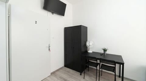 Basic Apartment | Iron/ironing board, free WiFi