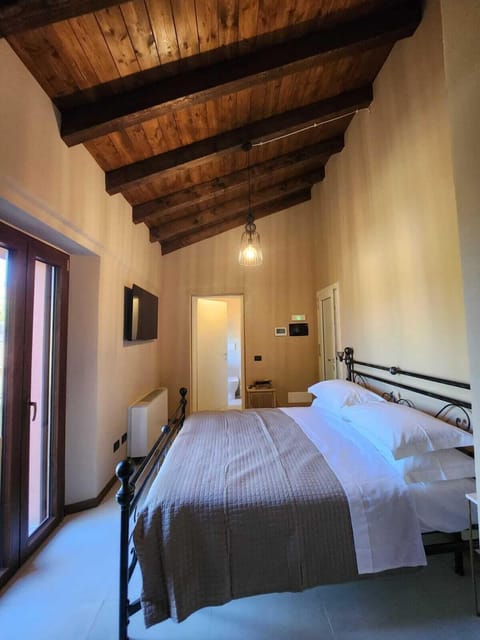 Standard Double Room | Free WiFi