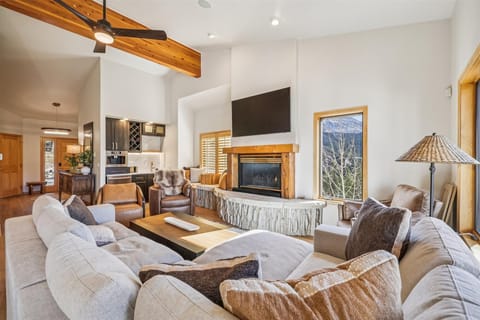Living Area - Charter Ridge 22 - Breckenridge Vacation Rental