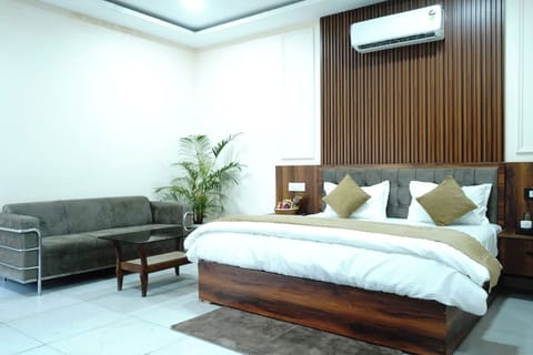 Deluxe Room | Free WiFi