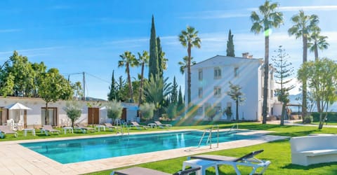 Room with pool in Alhaurín el Grande