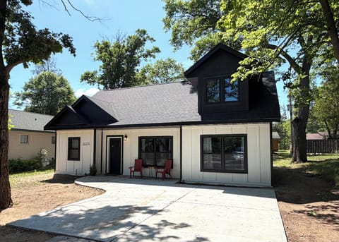 Welcome to Birdsong Bungalow in Breezy Point, Minnesota! 