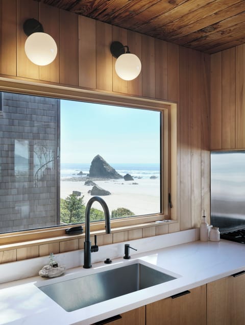 Kitchen with view of Silver Point