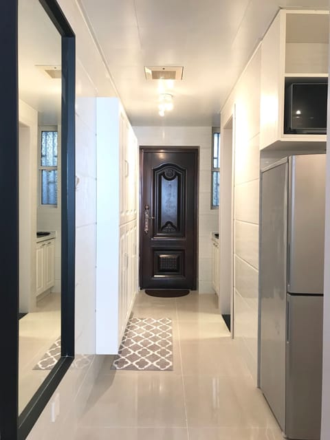 Comfort Studio Suite, Non Smoking | Living area | 42-inch LCD TV with cable channels