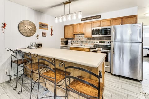 Kitchen | Drip & Keurig Coffee Makers