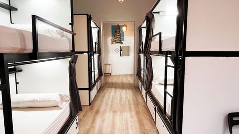 Shared Dormitory, Mixed Dorm, Shared Bathroom (12 beds) | In-room safe, free WiFi, bed sheets