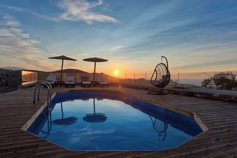 Take a dive in front of the sunset