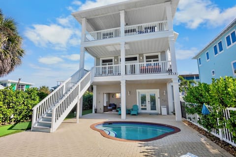 Heavenly Sunset by AMI Locals
