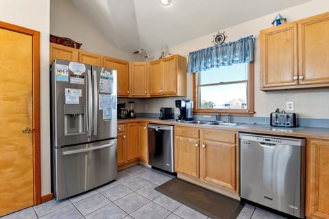 OH104: Anchors Away | Top Level Kitchen