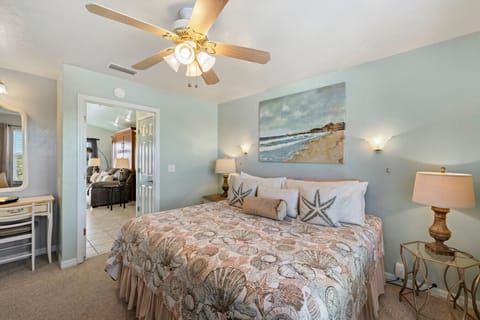 Private King Bedroom!