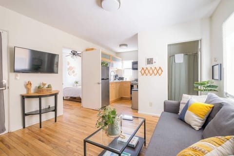 You’ll have everything you need within this cozy, central apartment 
