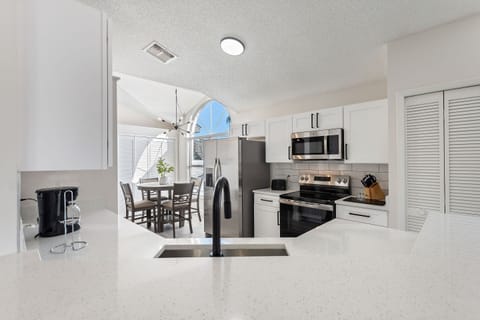 Villa, 4 Bedrooms | Private kitchen | Coffee/tea maker, fridge, oven, toaster
