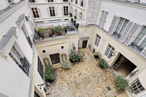 Apartment | Terrace/patio