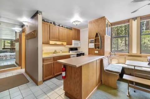 Full kitchen, Nespresso coffee maker