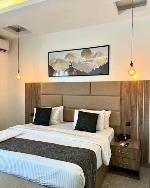 Economy Room, Balcony, City View | Desk, laptop workspace, soundproofing, free WiFi
