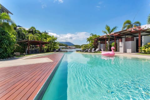 Holiday Home Swimming Pool